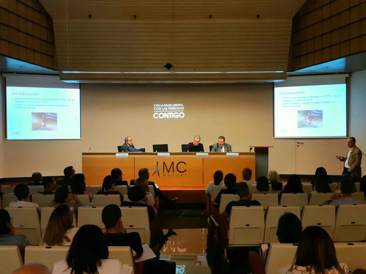 MCMUTUAL's tweet photo. 🔴 Gran jornada de formación de la @SETLA11 en el auditorio #MCMUTUAL de Barcelona. Los mejores especialistas en #TraumatologíaLaboral, compartiendo experiencias sobre "Terapia de Presión Negativa" https://t.co/MLJsjNLAbR