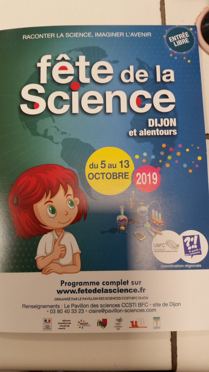 AcademieDijon's tweet photo. #FDS2019 la rectrice Nathalie Albert Moretti inaugure le village des sciences au @LyceeCarnot de Dijon. Rencontre avec des élèves et des enseignants passionnés! https://t.co/JkVOwbllpc
