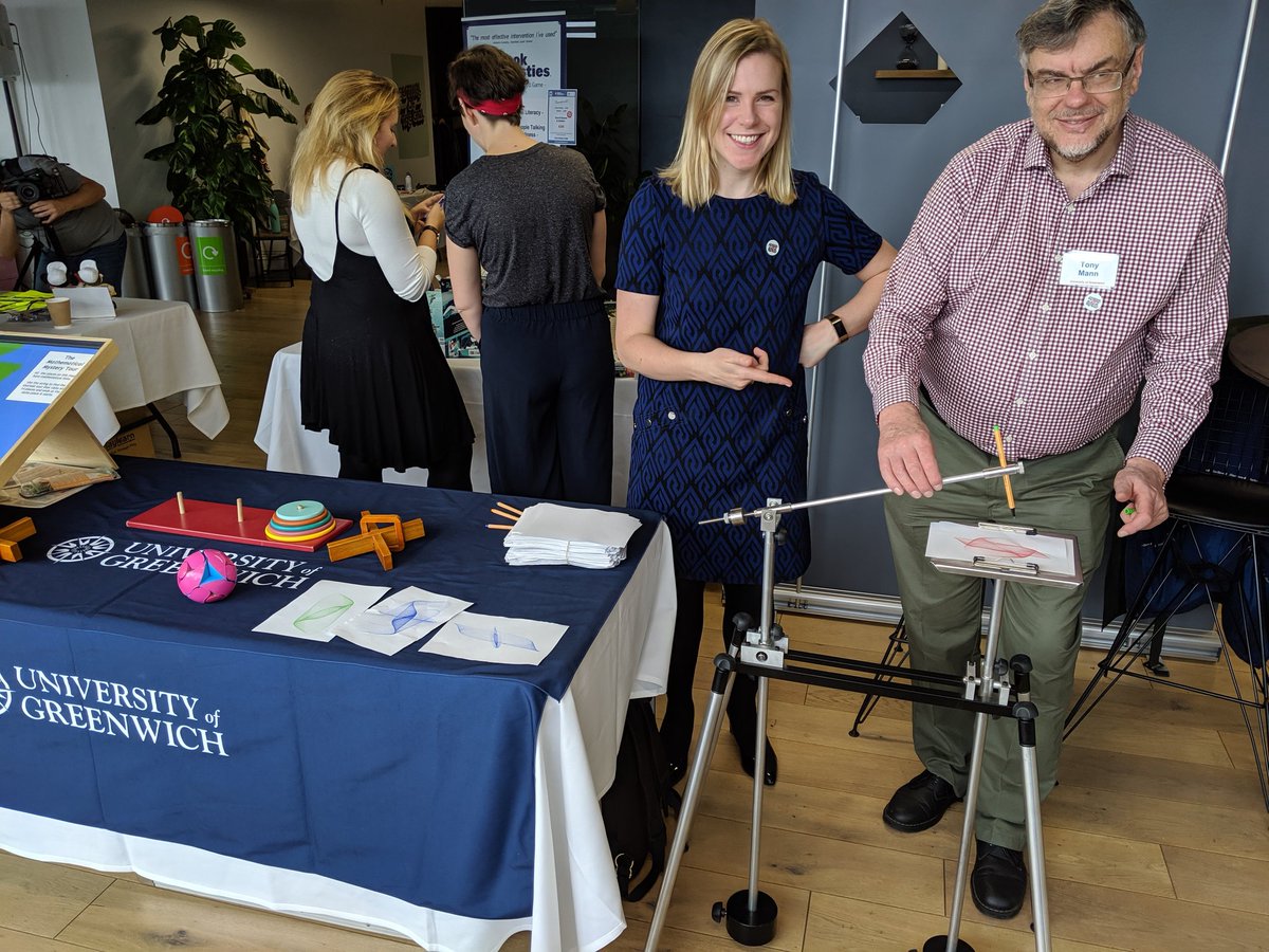 Loving the harmonograph at #festivalofthegirl! Come find me at <a href="/Tony_Mann/">Tony Mann</a> at the <a href="/GreMathsC/">GreenwichMathsCentre</a> stall for puzzles and maths fun.