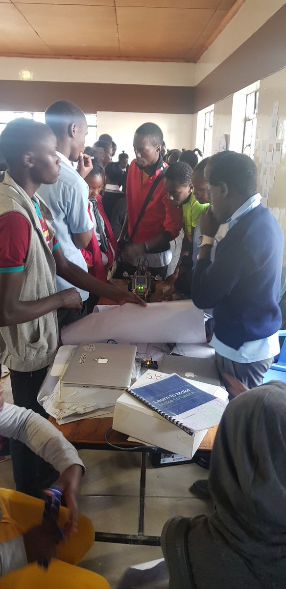 fablabken's tweet photo. #geniusevent @InnovateKenya great day interacting with enthusiastic #inlab student with their innovative solutions. https://t.co/Wtc81Wp3Bz