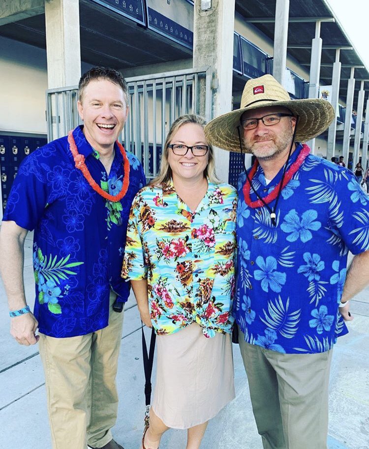 WhartonArtDept's tweet photo. Last day to show school spirit before the hoco dance! Faculty dressed in Hawaiian attire while students wore their class color! 🌴 #hoco2k19 #spiritweek #classcolor #whartonwildcats #whartonhighschool #whartonhs https://t.co/M5oDxZWRxR