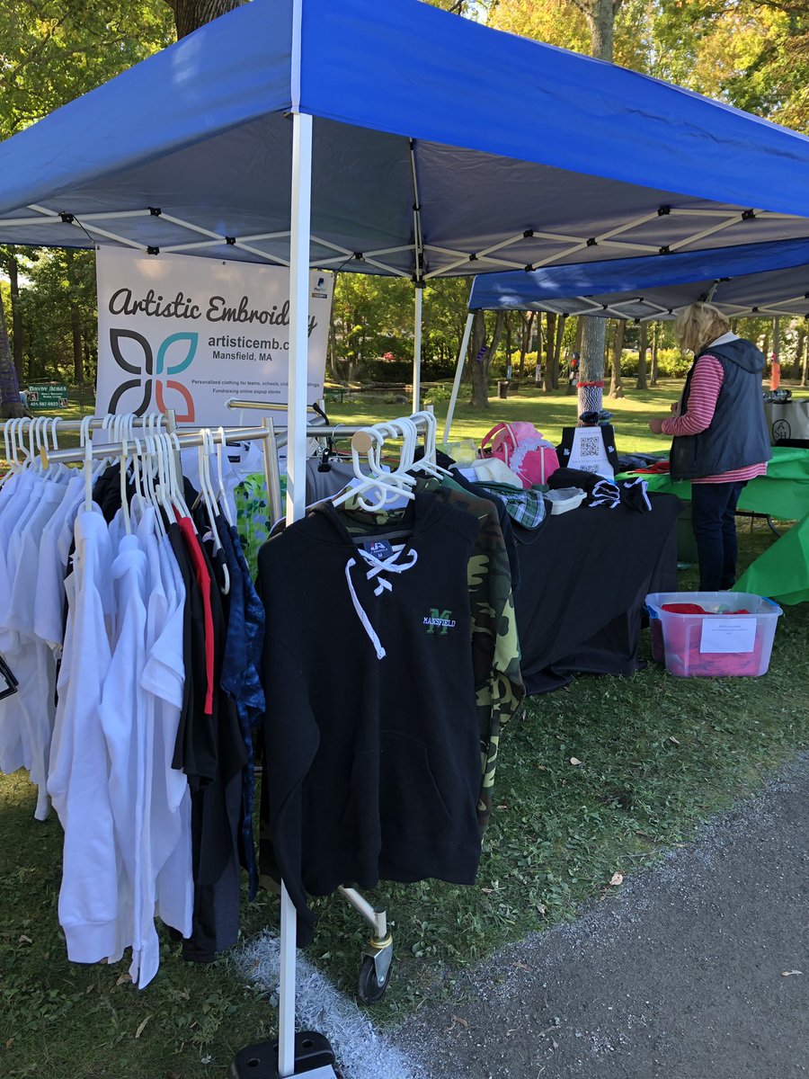 artisticembroid's tweet photo. Fall festival at Fulton pond #fallfestival https://t.co/pIDQuX193q