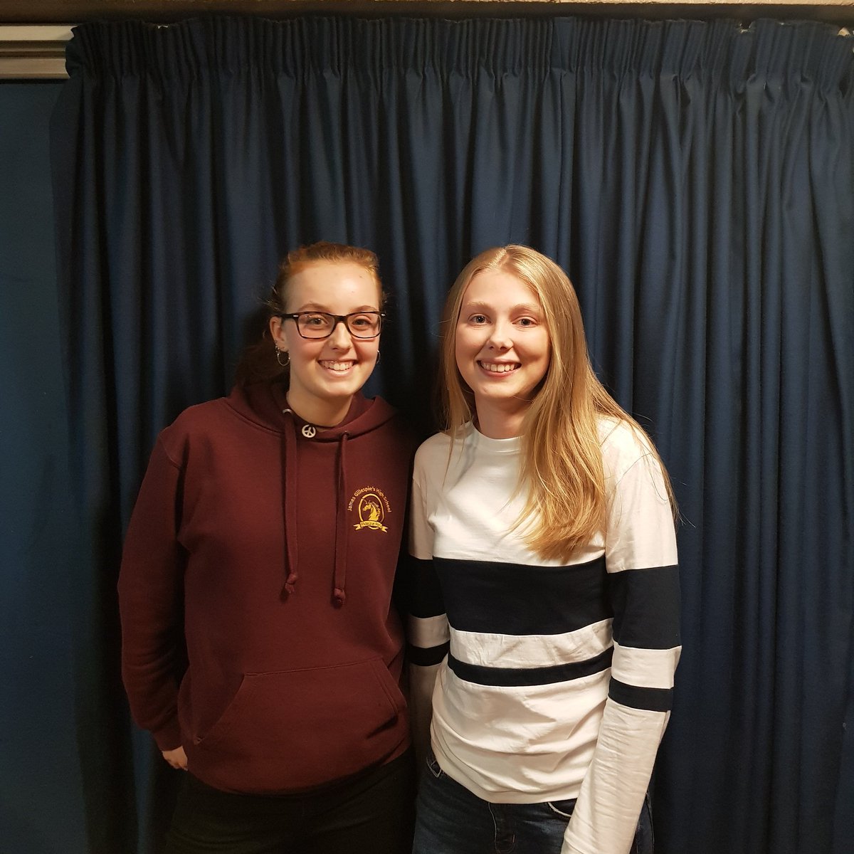 Congratulations to our two new committee members who were voted in last night!

Introducing:
Becca Puxley (right) our Fresher's Representative and
Ana Stewart Tamariz (left) our Second Public Officer.