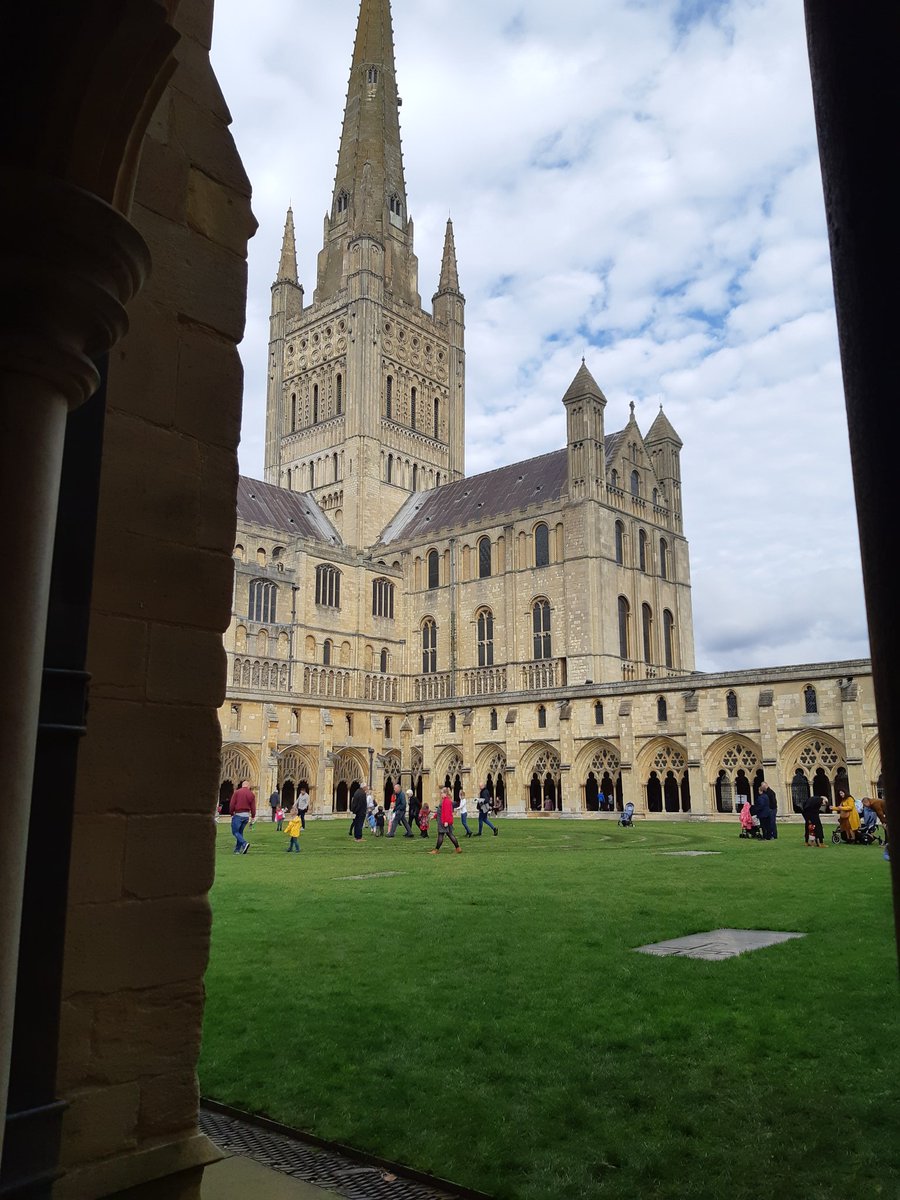 BiscuitJill's tweet photo. #HarFest @Nrw_Cathedral What a fabulous #fun #filled day full of #families #friends enjoying our Fine Countys #produce #products #Norfolk https://t.co/wkvOTp2PFA