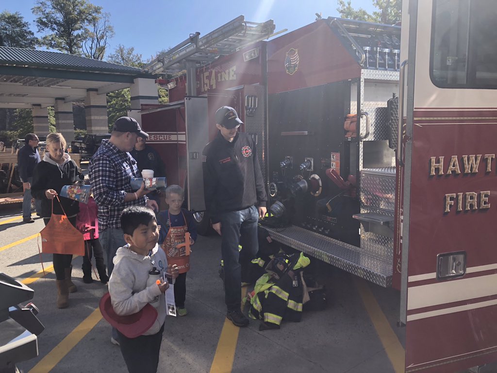 What a great Fall day for our kids workshop! Thank you to the Hawthorne FD for swinging by as well!!