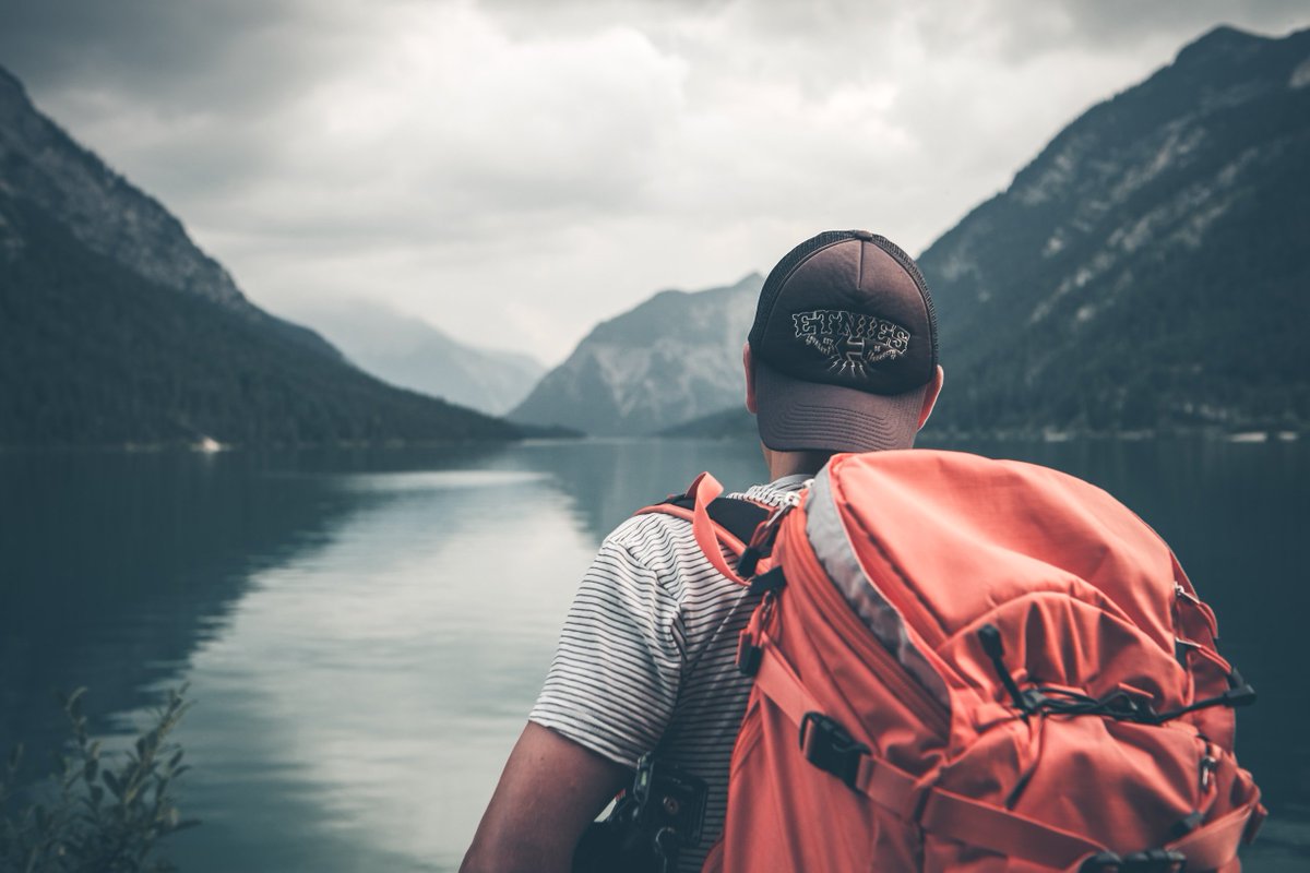 ProjectUntether's tweet image. Quitting your job to follow your dreams and travel the world—brave or irresponsible? 🤔 bit.ly/2FCLVGN #travel #success #wisdom #ttot