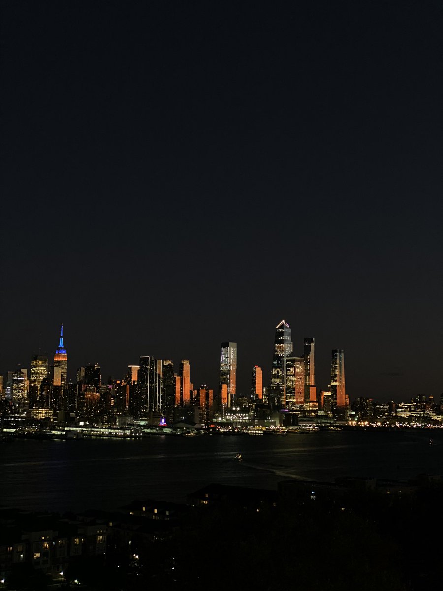 TheCreativity_'s tweet image. Caught this vibe last night