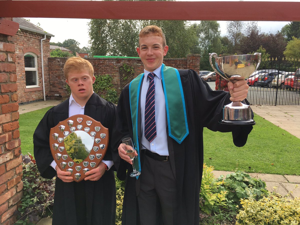 SteveE_Derwen's tweet photo. A day of outstanding achievements recognised @DerwenCollege Graduation. Well done to Dan, Matt and Bethany for their awards in Sport and Leisure. 

Congratulations to all the graduates and DOT on their amazing performance 🕺💃@cpa_derwen #Classof19 https://t.co/hzL0xniDVe