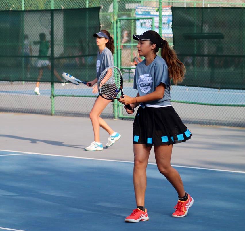 TECcampusCVA's tweet photo. Sigue la buena racha de Tenis Dobles Juvenil 🎾 ganando ahora a @Tec_CCM en #IntercampusTec #SoyTec #CampusCuerna 💙 ¡Vamos Borreguitas! https://t.co/4i8JH9i3r7