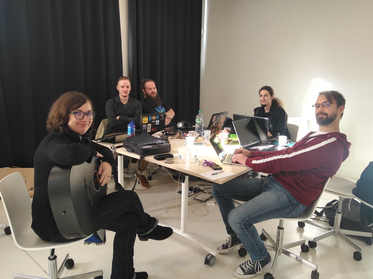 atlangames's tweet photo. #PimpMyLife : jeu narratif qui plonge le joueur dans le processus de dépression jusqu'à l'acceptation 📈 L'équipe presque au complet 🔽 https://t.co/Uzs8yAi9O8