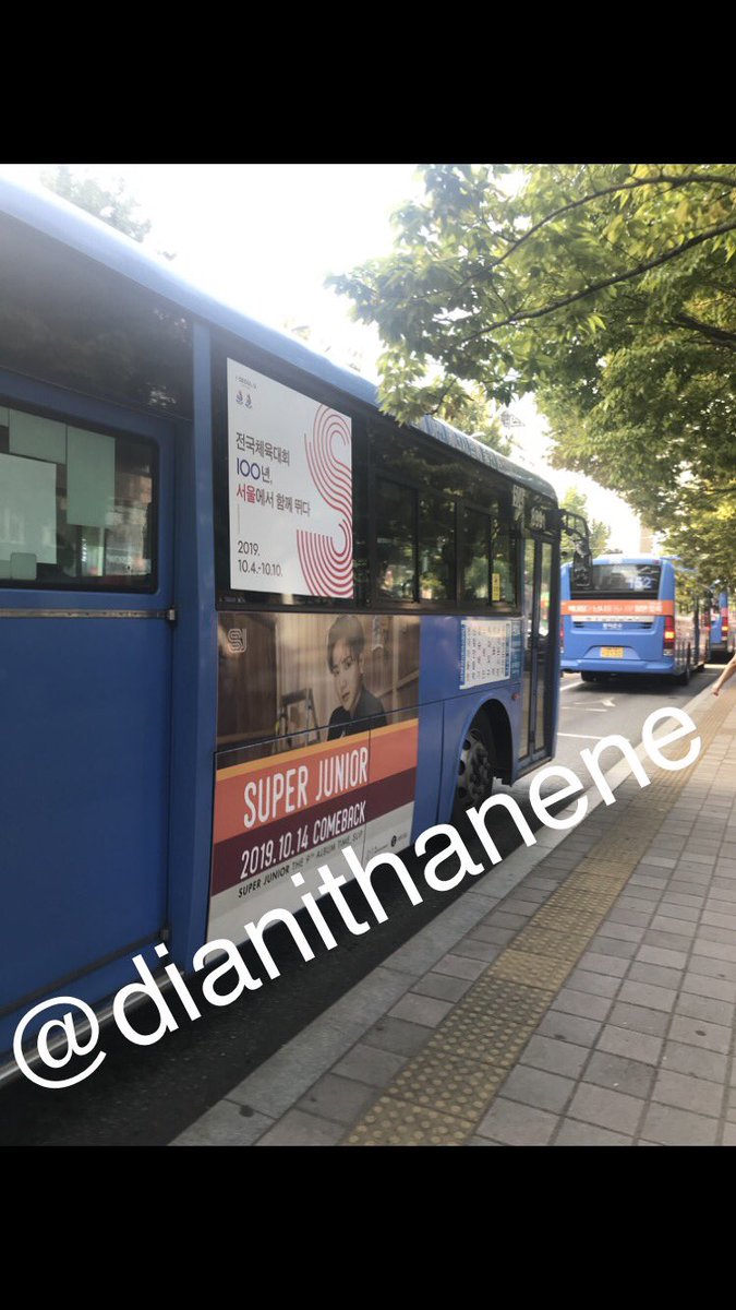 Dianithanene's tweet photo. 드디어!! 이틀 나는 그들 모두를 찾고 있었다 
나는 모든 버스의 10 장의 사진을 가지고있다
성공!!!!!!! 💙😍 
Finally!! Two days I was looking for all them 
10 photos, 10 buses 💙🥰
#슈주go
#슈퍼주니어   #SUPERJUNIOR   #SJ_Time_Slip   #SUPER_Clap   #SJ_SUPER_Clap @SJofficial https://t.co/fAjOdtQ89B