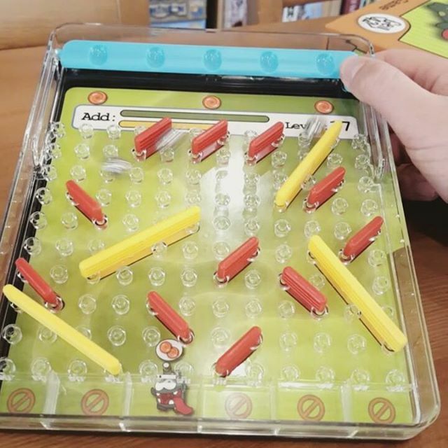 New game arrived by @gen42games - Feed Me! Very satisfying puzzle game that I'm now a bit addicted to... #boardgames #boardgamecafe #readysteadyroll ift.tt/35cXayG