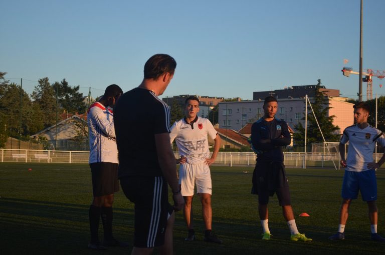 assaintpriest's tweet image. #U20 ⚽️ Interview avec Fabien #Colloredo avant le derby contre le @FCLyonOfficiel (aujourd’hui à 17h au Stade Jean Bouin).

👉🏼 assaintpriest.fr/u20-fabien-col…
