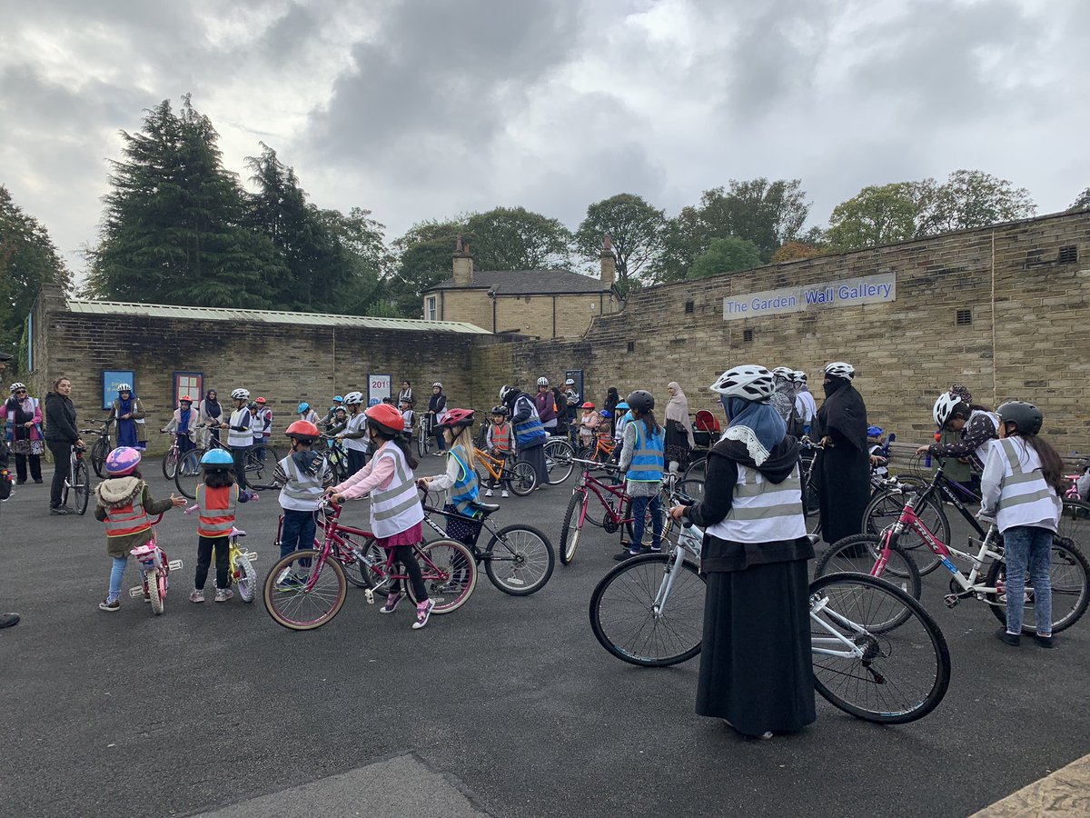 docjohnwright's tweet photo. Building a grassroots cycling movement - over 1200 new cyclists discovering the joy of two wheels @hopon_bike @JoinUsMovePlay @BiBresearch @kersten_england 

#OnevisionTwowheelsThreewomen https://t.co/hQlRM25lsv