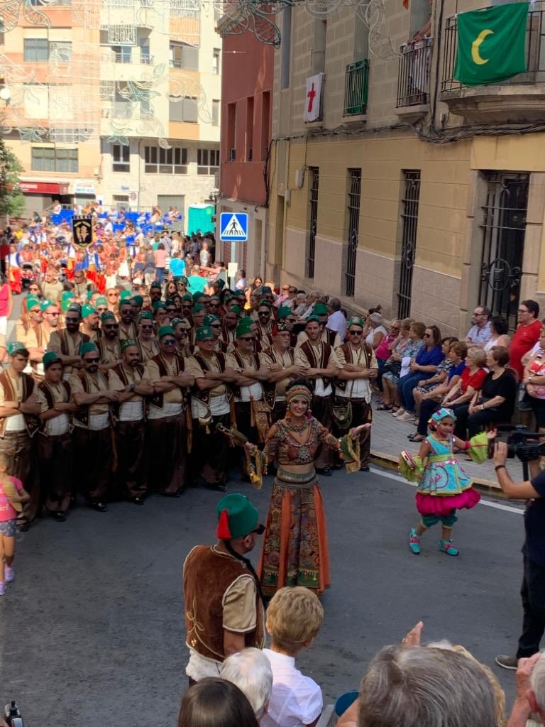 Elmeupoble's tweet photo. Día del Bando Moro 🌙 #myc19 #crevillent #Alicante #Elche https://t.co/ABLCn0NJ67