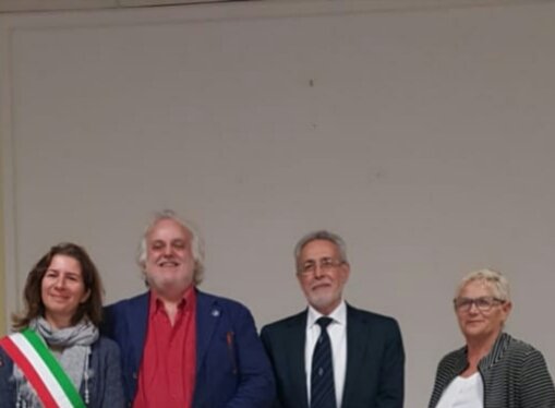 flavio_pagano's tweet photo. Girando l'Italia con #Infinitopresente a volte dimentico che la nostra avventura ai confini della vita è finita. È il mistero dell'Infinito e del Presente perché nulla è per sempre ma tutto continua eternamente ad accadere. Dentro di noi.
#Alzheimer #curacari #caregiving #libro https://t.co/GvxOcGeLEE