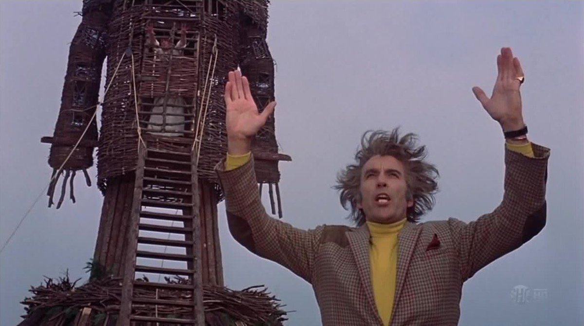 ExplainPlot's tweet photo. Guy has a bad time at a festival.

#ExplainAMoviePlotBadly 
#explainafilmplotbadly https://t.co/9gpEYuO7gK