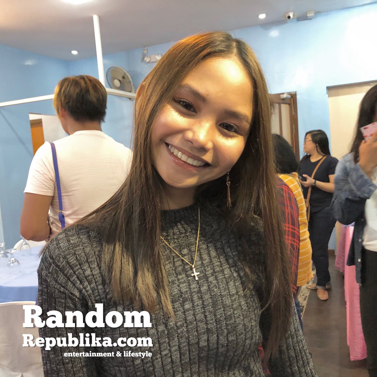 RandomRepublika's tweet photo. She's here! #YenQuirante is also ready for the first #ShoiYen fan meet and greet / get-together. (#ShoichiOka) Stay tuned for updates. Subscribe to our YouTube channel Random Republika. SHOIYEN SharesLove https://t.co/Zk6oRGLyj9