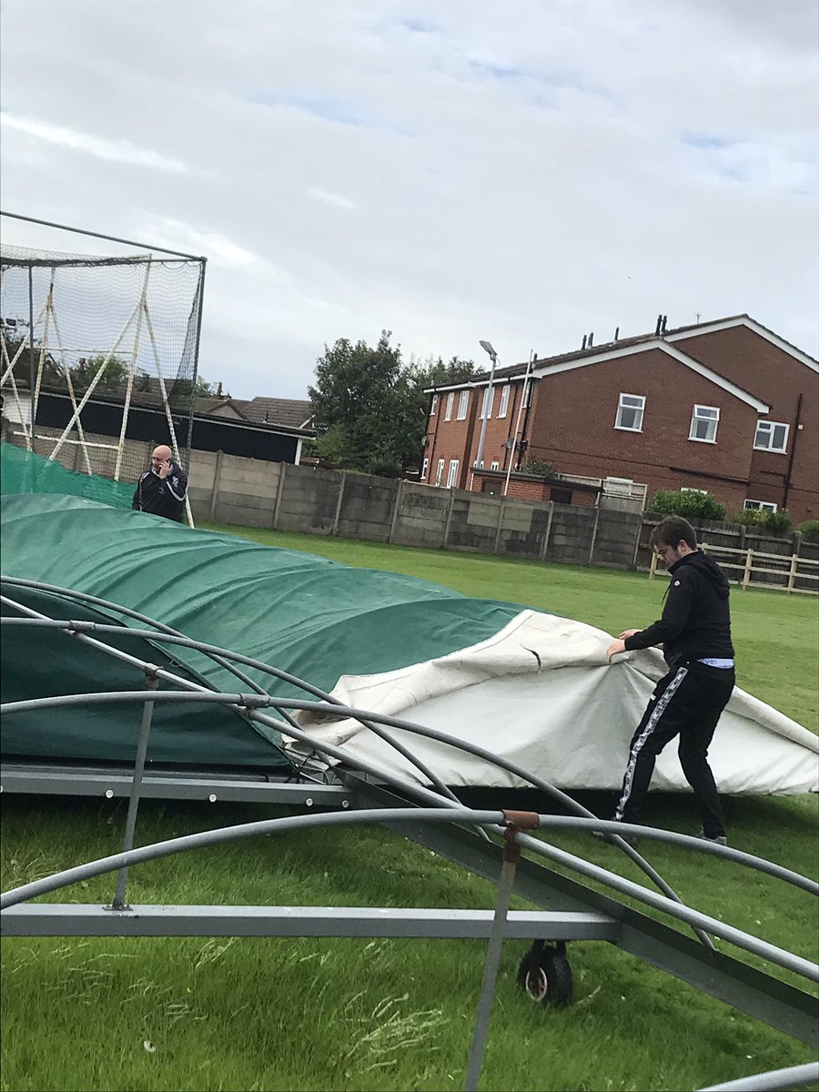 <a href="/AinsdaleCC/">Old Handle</a> work party. Many hands making light work.