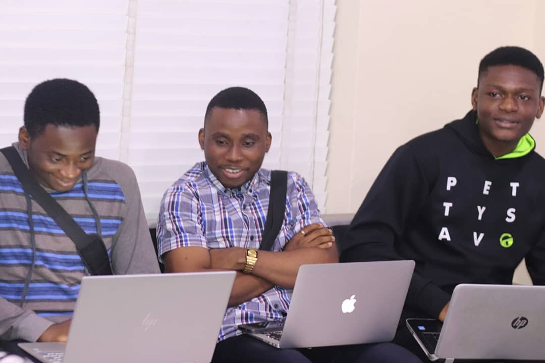 HebronStartup's tweet photo. Members of our CREATORS community at the community meeting yesterday. Next meet-up is on Friday, 11th of October, 2019 at the HSL Pool Office. New members are welcome. Sign up: https://t.co/CfseDdSTP0.
#BusinessSupport #HebronStartupLab #HSLtalentpool https://t.co/2ENwu1DQMd