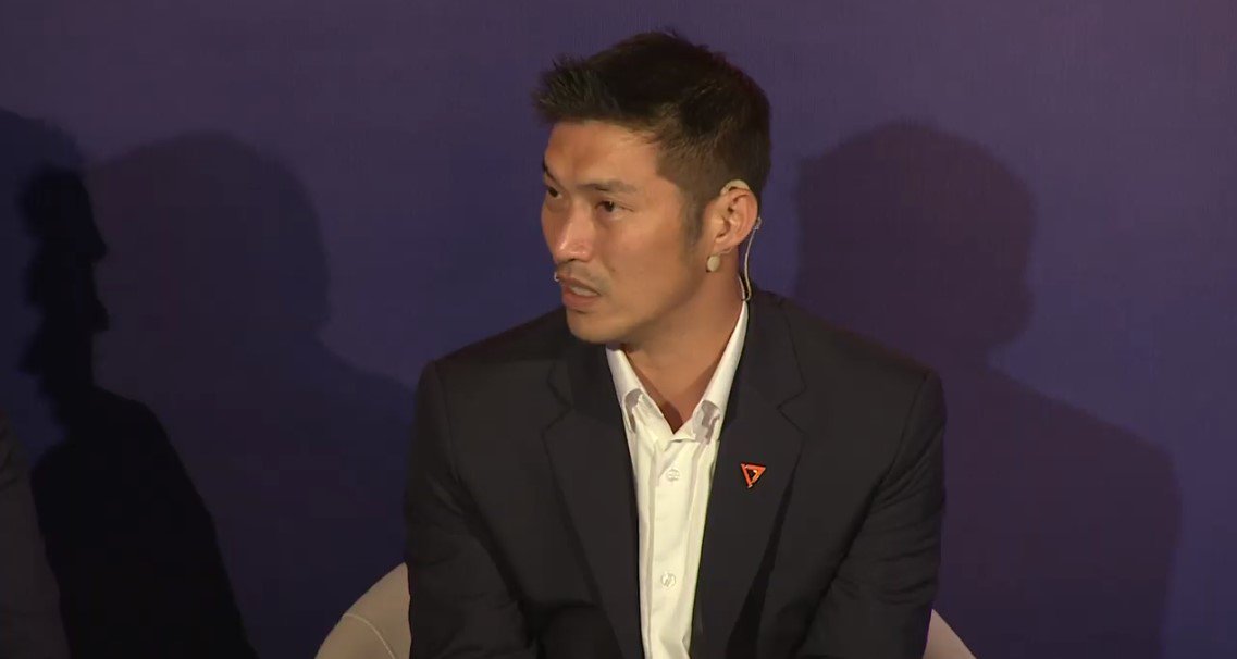 TheEconomist's tweet image. "In 2017, my friends and I thought there was no hope left in this country and somebody has to stand up and confront the military junta," says @Thanathorn_FWP, who leads Thailand's Future Forward Party.

Watch #OpenFuture live in Hong Kong and Manchester: econ.st/2MsOcEX