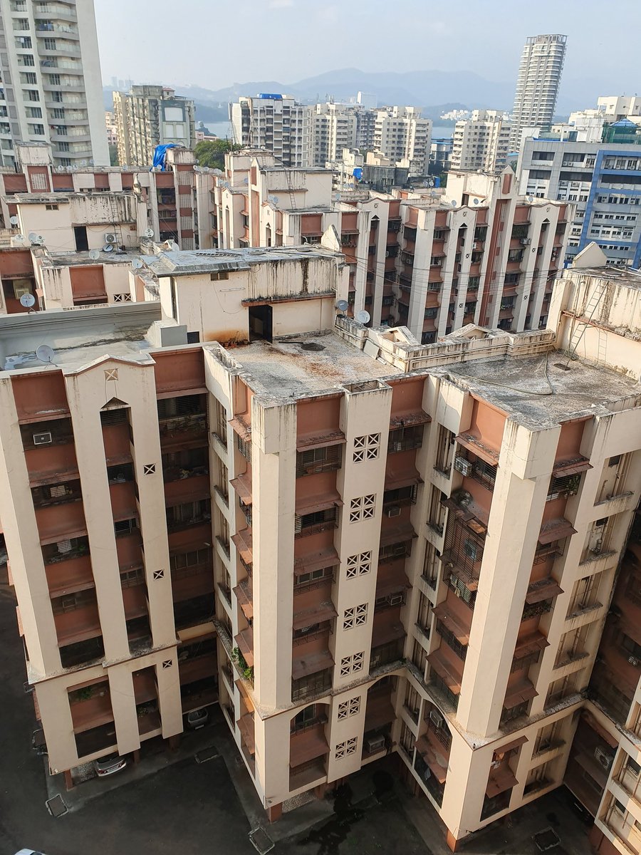 vikramrbhosale's tweet photo. This society in Powai is always leaking water from its water tank everyday and no one has taken any steps to save water! Please take strict action against this society! @mybmc @SaveWaterSB @Dev_Fadnavis @deespeak @PMOIndia @IndWaterCrisis @timesofindia @htTweets @MumbaiMirror https://t.co/9xV9hw4Nhl