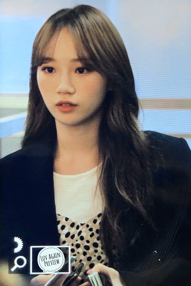 luvagain0801's tweet photo. 191005 프리뷰

#김채원 #채원 
#キム・チェウォン #チェウォン
#아이즈원 #アイズワン https://t.co/046KMoi2RI