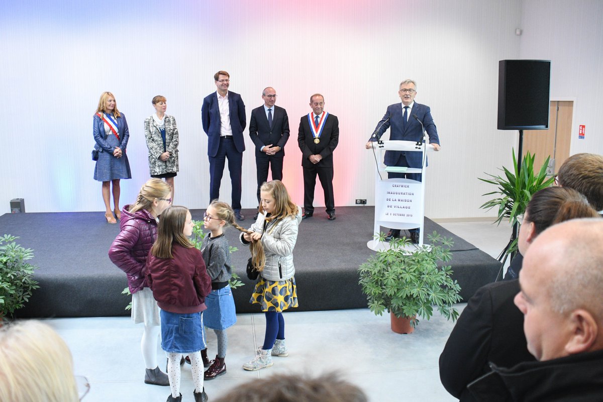 BertrandRingot's tweet photo. Inauguration de la maison de Village à #Craywick.
Un magnifique lieu de rencontre pour accueillir des réceptions communales et familiales.
Le @SivomAaColme a souhaité accompagner le projet par la réalisation des travaux d'aménagements paysagers et extérieurs. https://t.co/W1obrrroWo