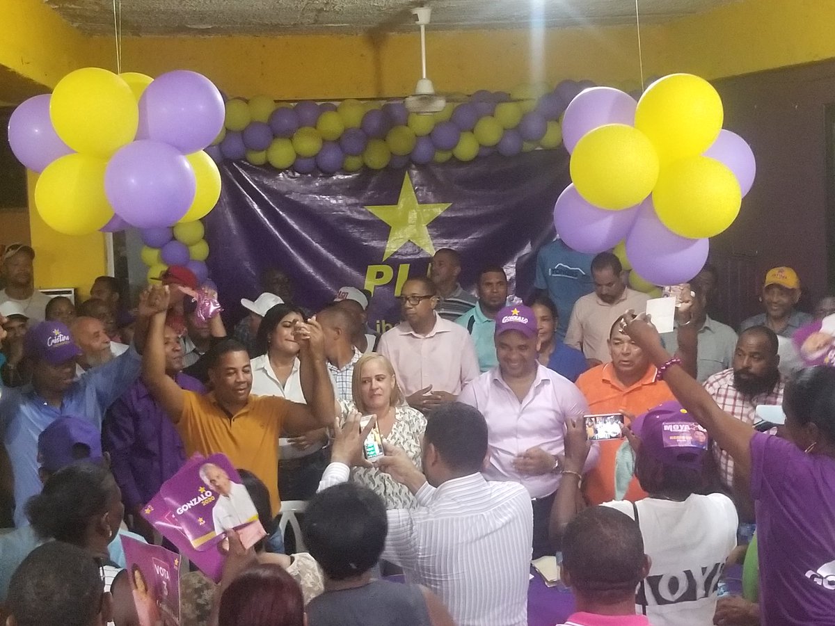 En la vida siempre tenemos que tomar decisiones, aún en contra de voluntad por qué las circunstancias te llevan a ella, siempre hay que seguir adelante con la frente en alto y confiado en nuestro Díos ...