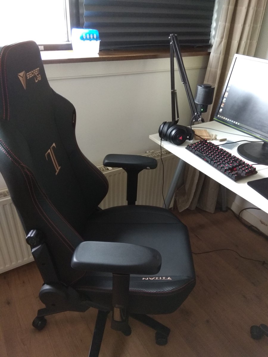 Feels good finally sitting on a proper chair. #Secretlab