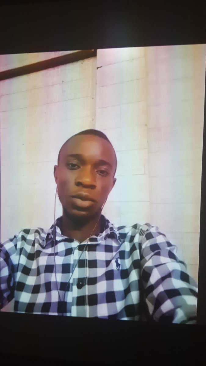 bloghub237's tweet photo. Moment d'échange avec Tychic Obanda de la RDC.

#BlogHub237 https://t.co/YHs42rJYlZ