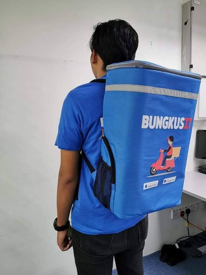 PenangJoe's tweet photo. Jom support #Bungkusit as local company. Pemilik oleh bumiputera Muslim.Khusus kpd khidmat delivery

Klang valley sahaja dah ada 7l riders. Diharap sokongan bukan sahaja kpd product Muslim, tetapi juga servis penghantaran Muslim

In Shaa Allah kita sama2 membangun

Aamiin.. https://t.co/1Qj98H43O7