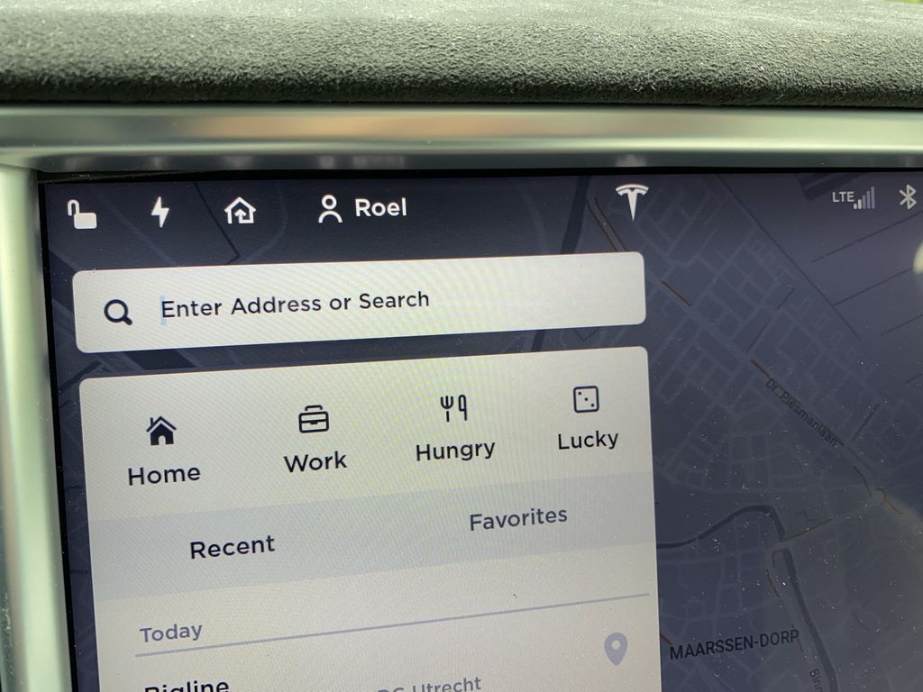 roelsmelt's tweet image. Just two simple search options reveal the first big robo revolution: Hungry &amp;amp; Lucky. The car will know and bring you to the place. This is a search engine on wheels - and will be monetized in the near future (like Google). #brightfuture #roborevolution