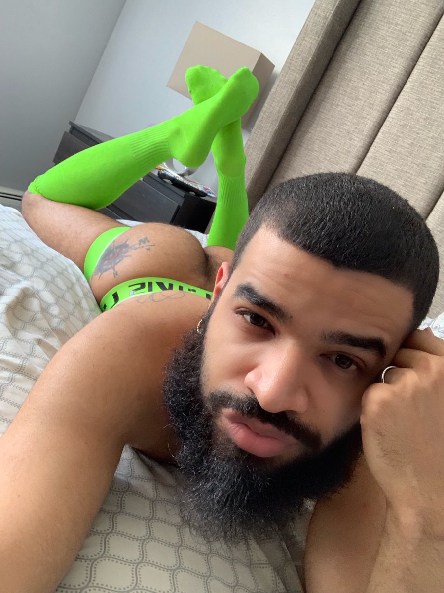 _AyoTeo_'s tweet photo. I’m magically delicious!! Here’s day 17’s #SocksShouldMatch! Be sure to check out my highlights for some BTS extras and past days themes😜! #undieschallenge #day17 #underwearchallenge #undieschallenge #underwearmodel #model #phillymodel #underwear https://t.co/mbIKfv4NGa