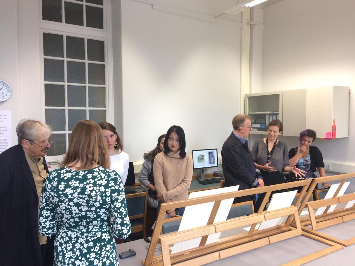 CourtauldRes's tweet photo. ✨Head over to our experts in Paper Conservation to see some of the beautiful drawings in our collection and hear all about the artists that made them @The_Big_Draw #drawntolife #opencourtauld #courtaulddraw ✨👍 https://t.co/wyZdi9dutW