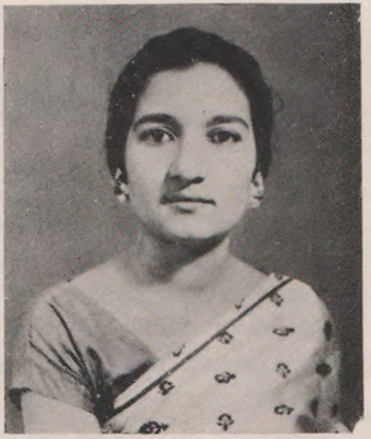 ArifAlvi's tweet photo. Just thanked my school teacher Mrs Durre Shamim Musharraf. She taught me English in Fed Govt Cantt Public School from Class 7 to10. Beautiful,caring people who inculcated search for knowledge, moulded the difficult &amp; stubborn like me &amp; imparted values of courtesy &amp; kindness👇1961 https://t.co/AQhd8AjWRQ