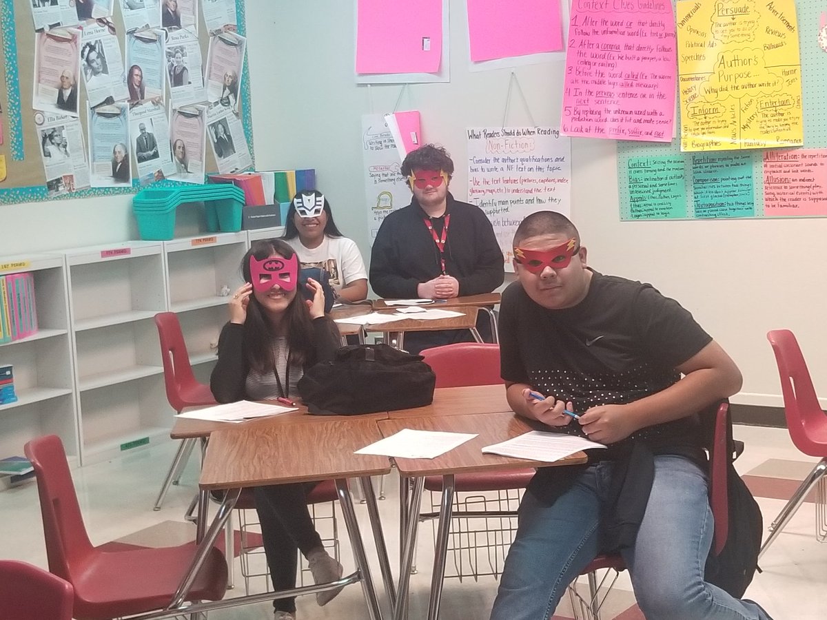 ShondaThompso13's tweet image. Wanted to highlight some of the great things I saw in her classroom. She celebrated the class&apos; highest average by making superhero mask. #teachermodeling
#incorporatinggrammar
#rewardingstudentsforachievement
@MacArthurCards