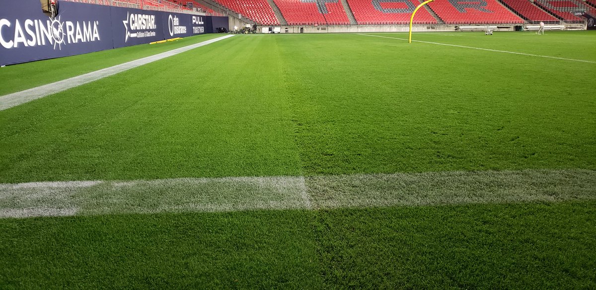 Coxxy777's tweet photo. Natural Grass meets Artificial Turf at BMO Stadium https://t.co/k2s6vQafiB