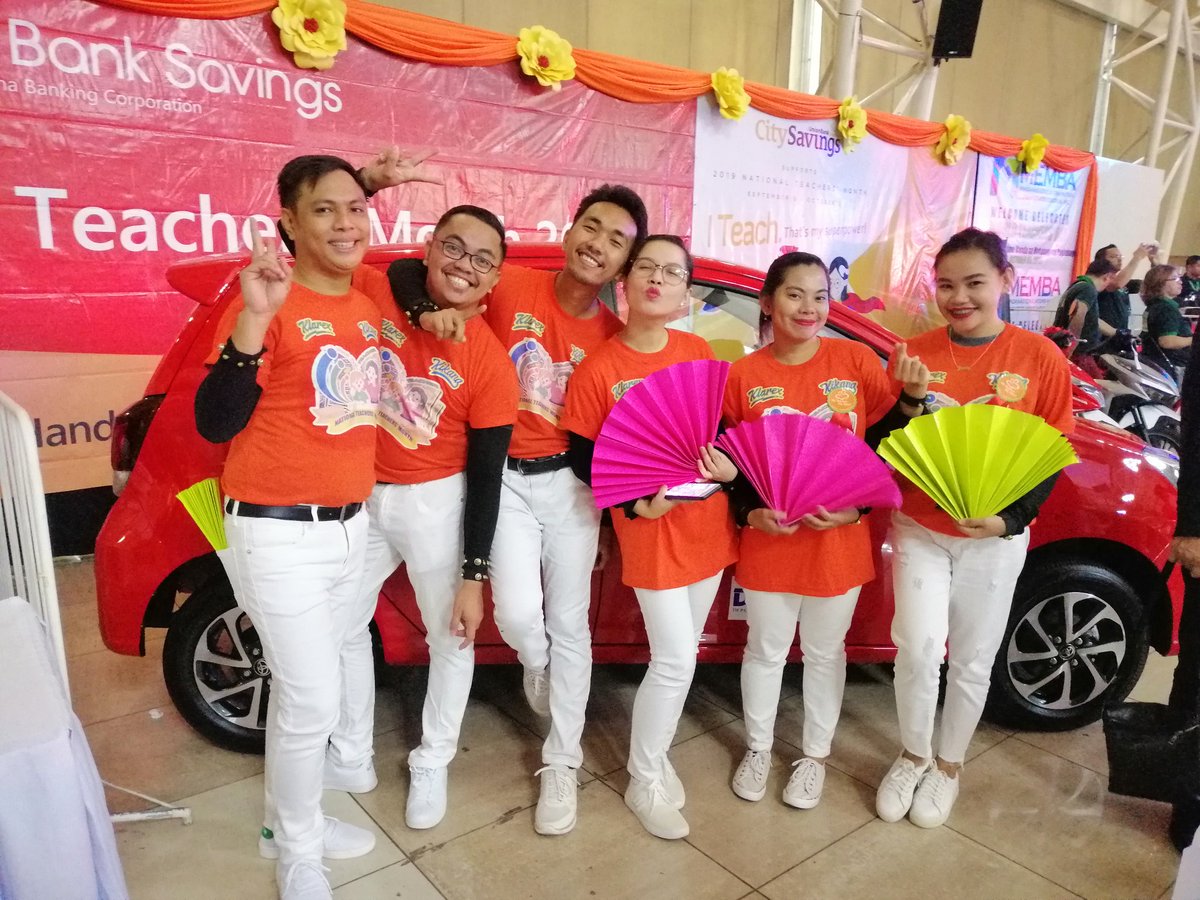 HolyArianism's tweet photo. WTD 2019 National Celebration
These people made this experience of mine more memorable.
#BenchCheering
#TeachnicalTeam
#SameDayEdit
#ThankYouTeacherPH
#MyTeacherMyHero
#SalamatGuro
#WTD2019 https://t.co/JnXI216ulR