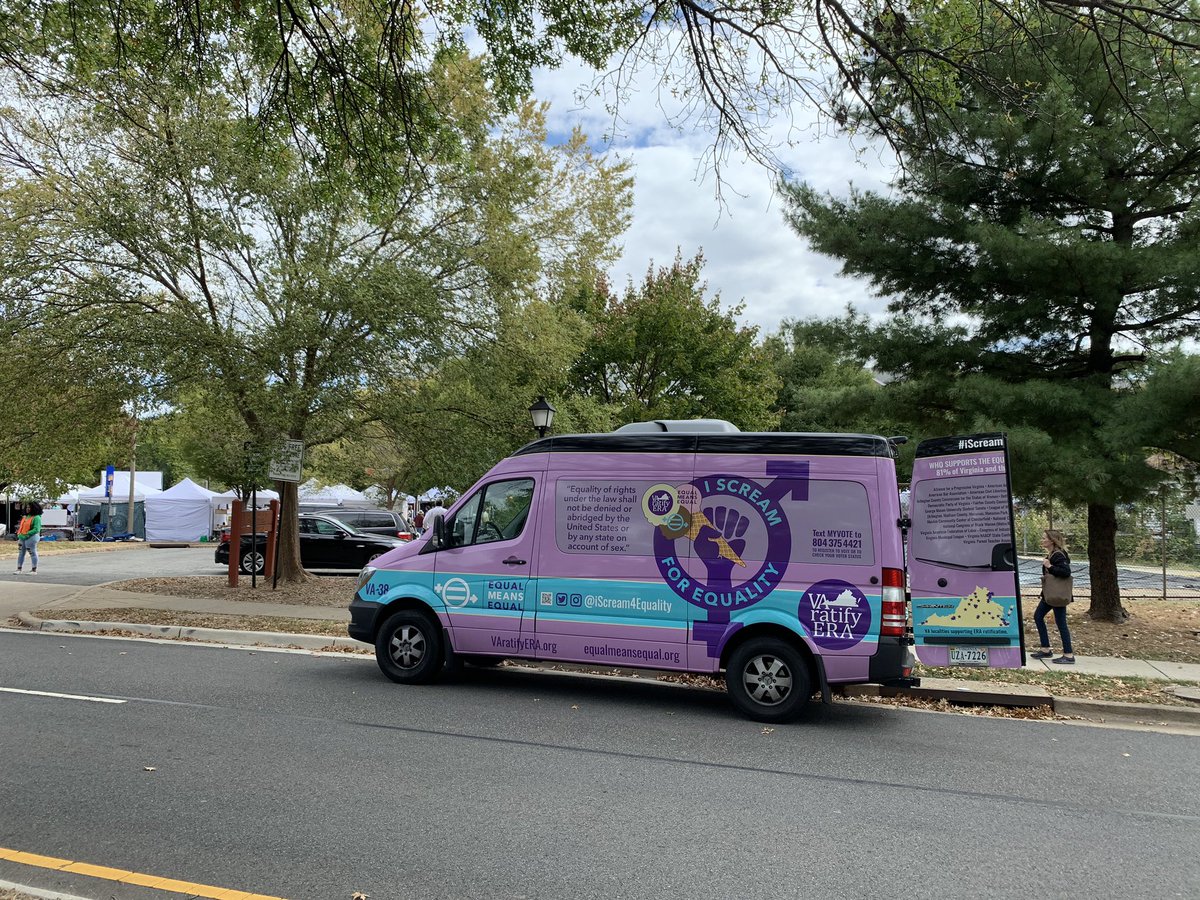 CABlueBlaze's tweet image. We are parked on Commonwealth Avenue @ Ancell Street (East side of the street) just past the tennis courts behind the #ArtOntheAvenue street fest booths in #DelRay, Alexandria, #Virginia. @VAratifyERA @iScreamEquality #ERA #ERAinVA