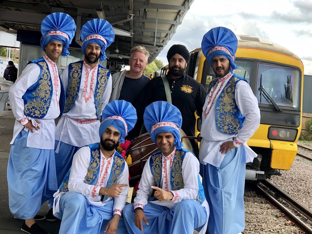 cohesionplus's tweet photo. Great response to our #ConnectKent #ConnectTogether project this morning in @Visit_Swale working with @kentculture @Se_Railway featuring @4x4Bhangra @KingsofDhol supported by @ace_southeast #cohesionarts https://t.co/FBIfTCXb5W