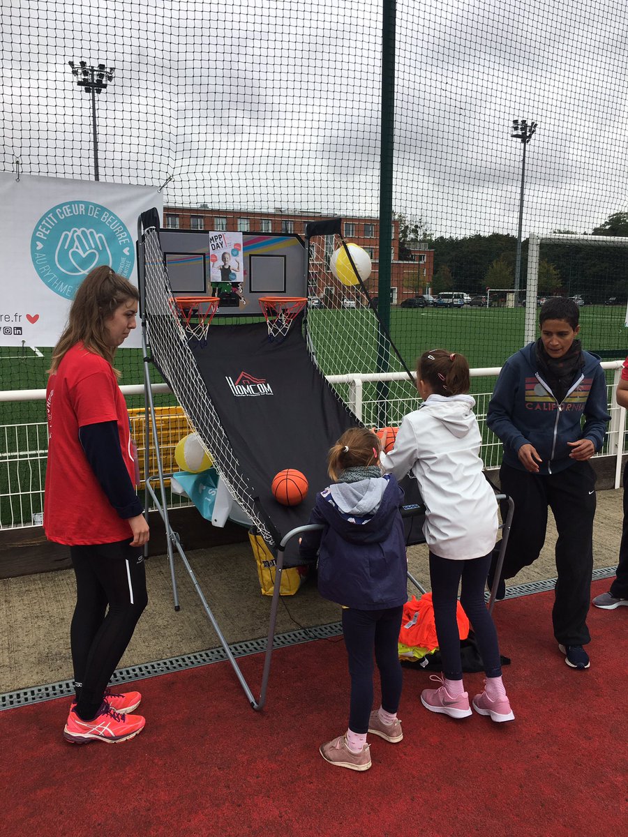ANDREFFCyclisme's tweet photo. Événement #MPPDAY @Assopetitcoeur les enfants découvrent les sports en pratique adaptée @INSEP_PARIS https://t.co/mFa9RhUJDL