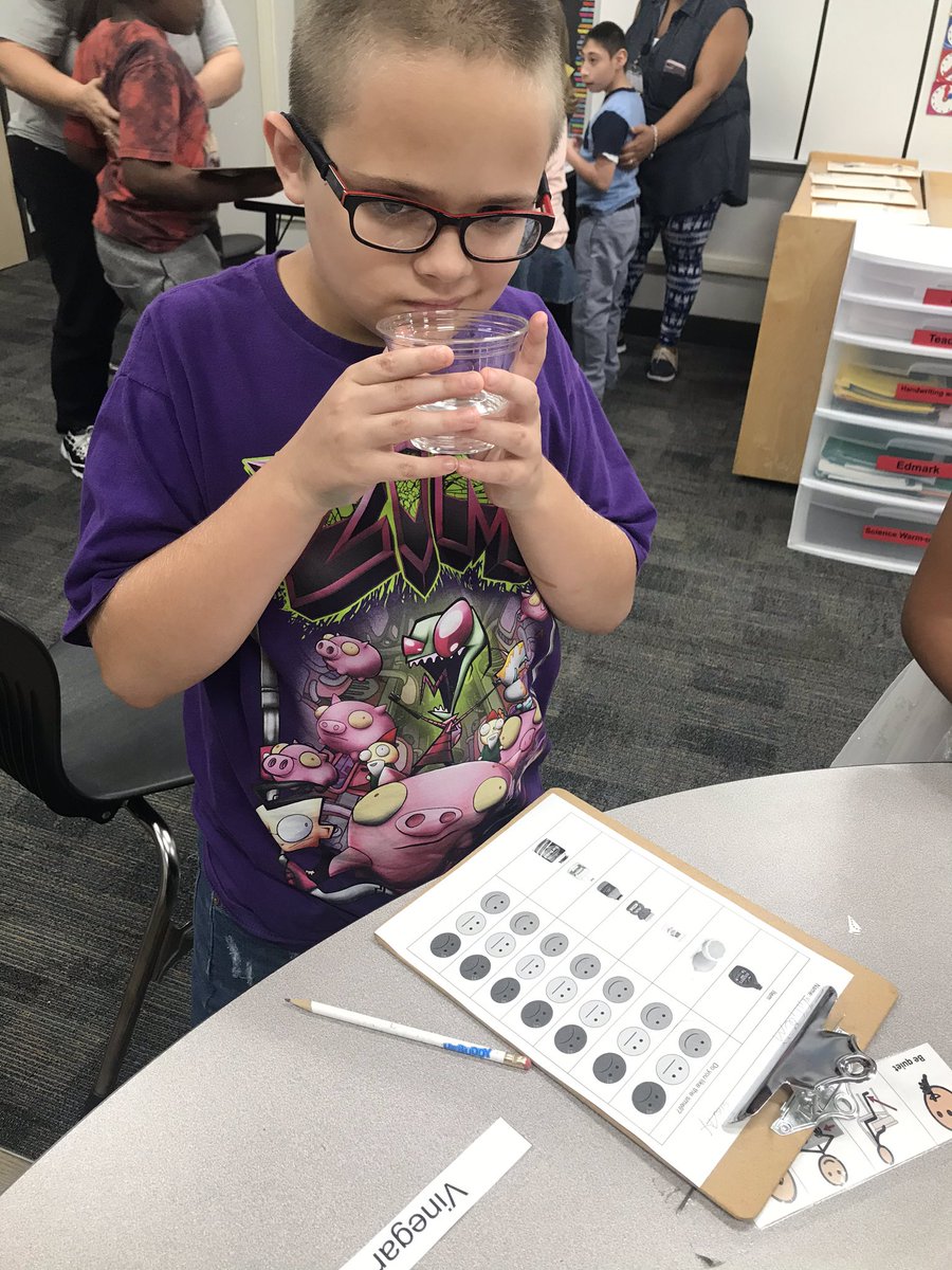 MrHarrisC115's tweet photo. This week, students learned about tracking data during Science experiments so we smelled different items and tracked which ones we did/didn’t like. #BeWillbern#BeDifferent#Willbernwhales https://t.co/4G70Wsx8Em