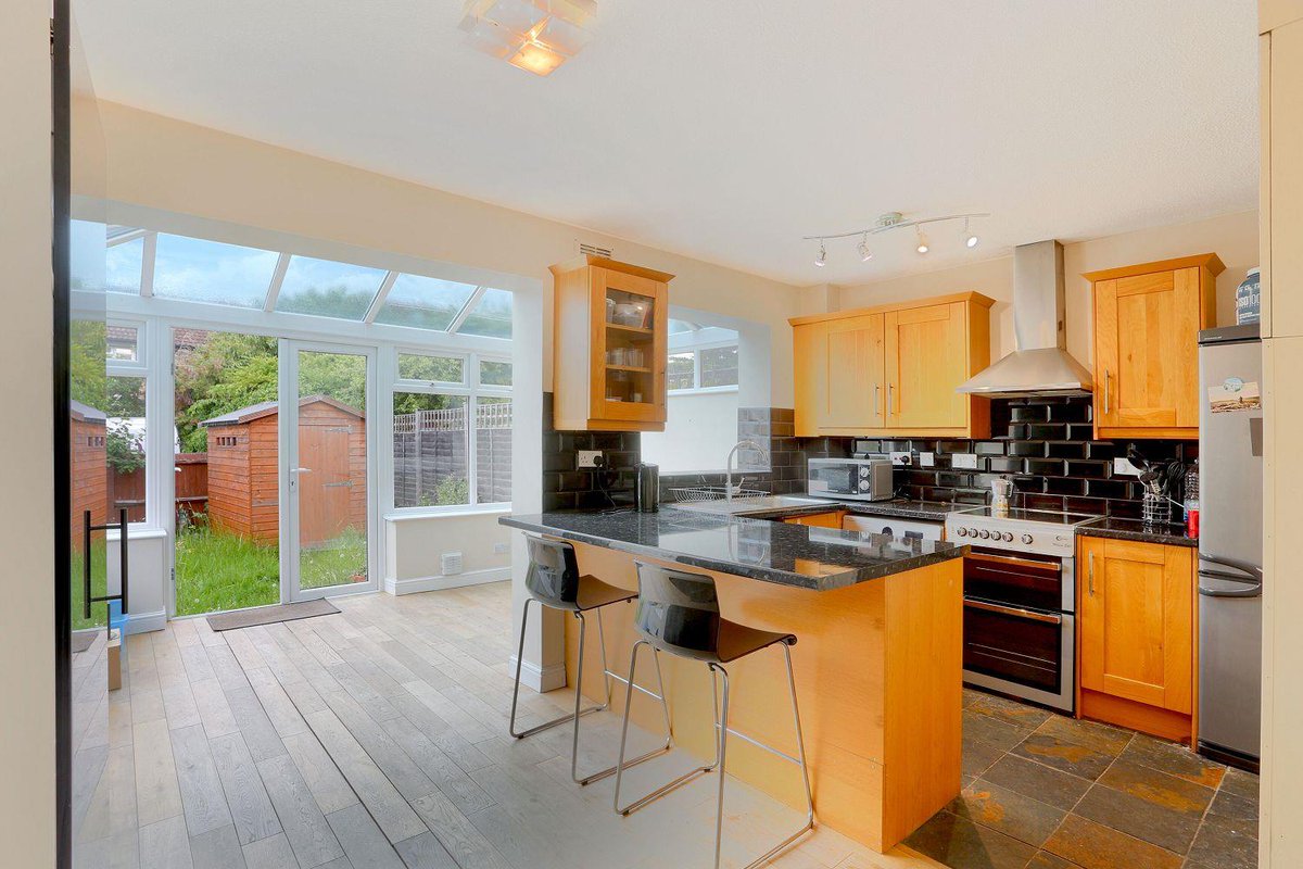 Upper Tooting haart tweet media