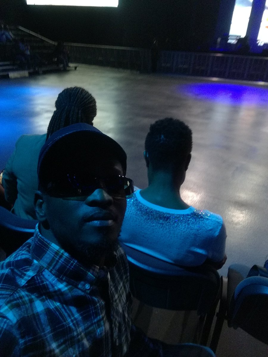 billysigudla1's tweet photo. 5min #music #MagicMusicSessions #MagicalPerformance #5October2019 @timesquareza @VertexEvents 🎼🎵🎶🎤🎷🎸🎹🎻🎺🥁🔥🔥🔥 #goldencircle https://t.co/zyZE1xNcQ0