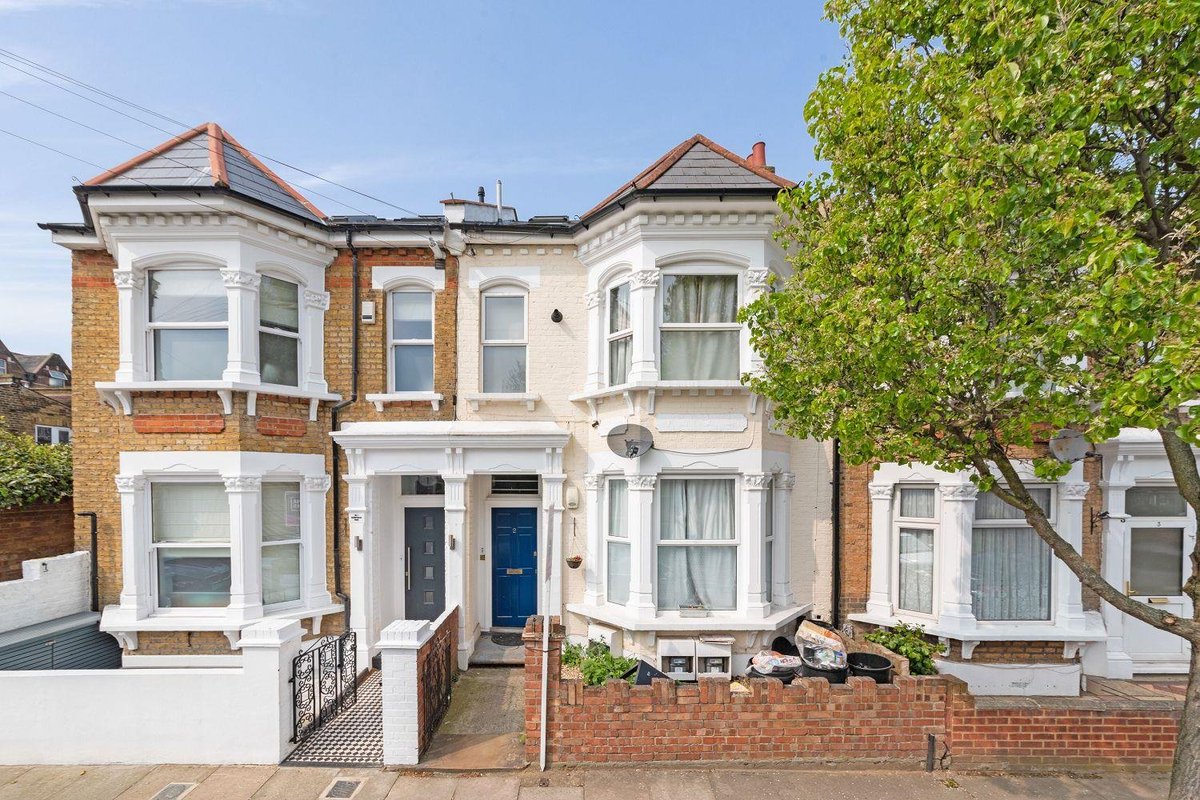 Upper Tooting haart tweet media