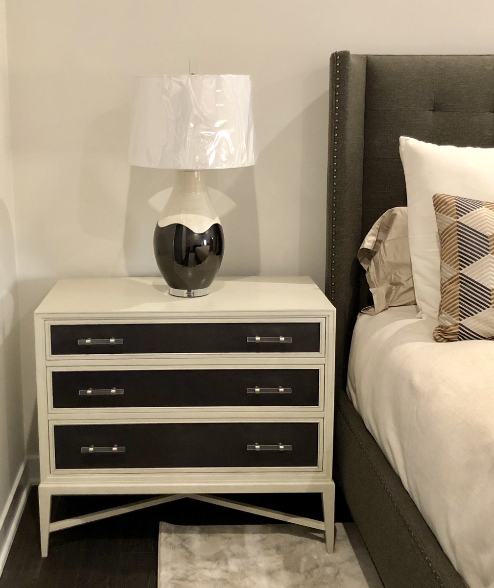 CruzInteriors's tweet image. #installationinprogress It’s been another busy week at #KellyCruzInteriors and we love seeing the results of our design vision come to reality. The only disappointment is we will miss working with our client. 2nd project with him though. Let’s go for 3!