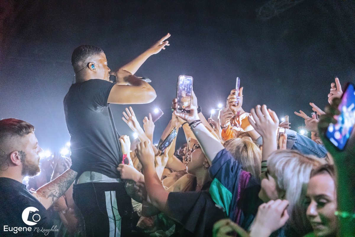 JAY1. In Coventry. In the pit. With his fans.⁣
⁣⁣
<a href="/Jay1Official_/">JAY1</a> @CoventryEmpire #FullHouse #SoldOut #Coventry #grime #rap #UKRap #ThatsMyBae #OneWave #ThatsMyBaeChallenge #Jay1 
⁣#EugeneMcLaughlin #eventphotographer #livemusic