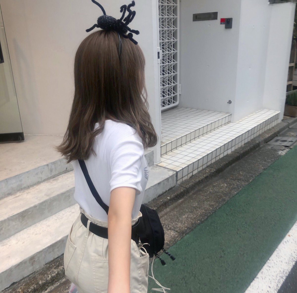 きりたんぽ こんな彼女は嫌だ クモ頭にのっける系女子 きりたんぽ こんな彼女は嫌だ クモ頭にのっける系女子