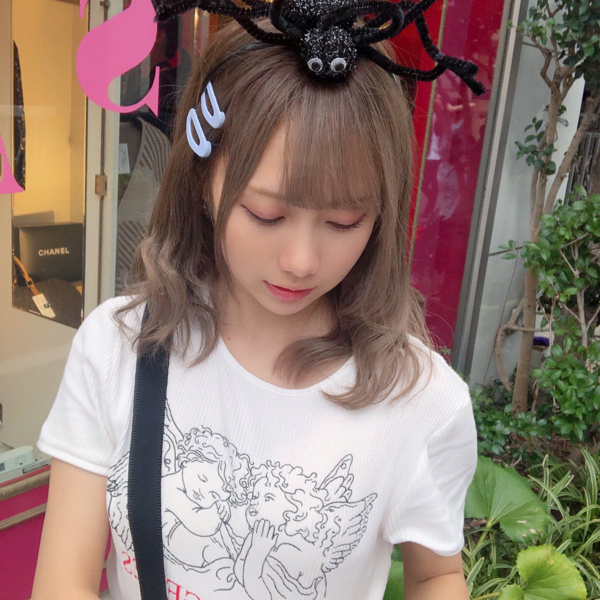 きりたんぽ こんな彼女は嫌だ クモ頭にのっける系女子 きりたんぽ こんな彼女は嫌だ クモ頭にのっける系女子
